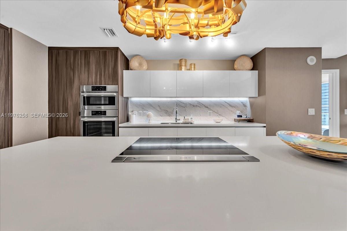 851 NE 1st Ave # 3711