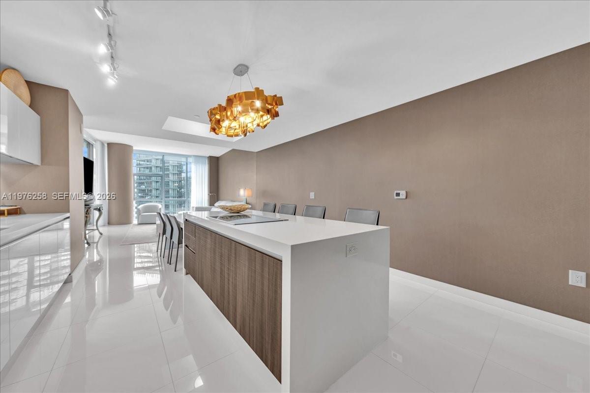 851 NE 1st Ave # 3711