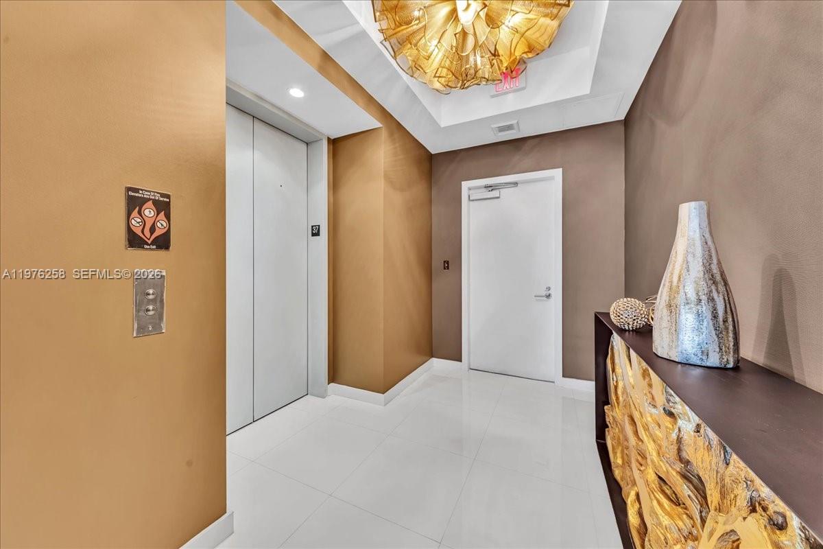 851 NE 1st Ave # 3711