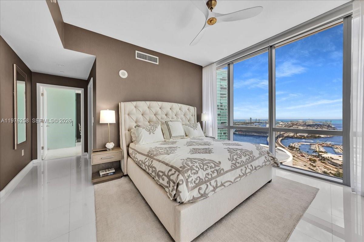 851 NE 1st Ave # 3711