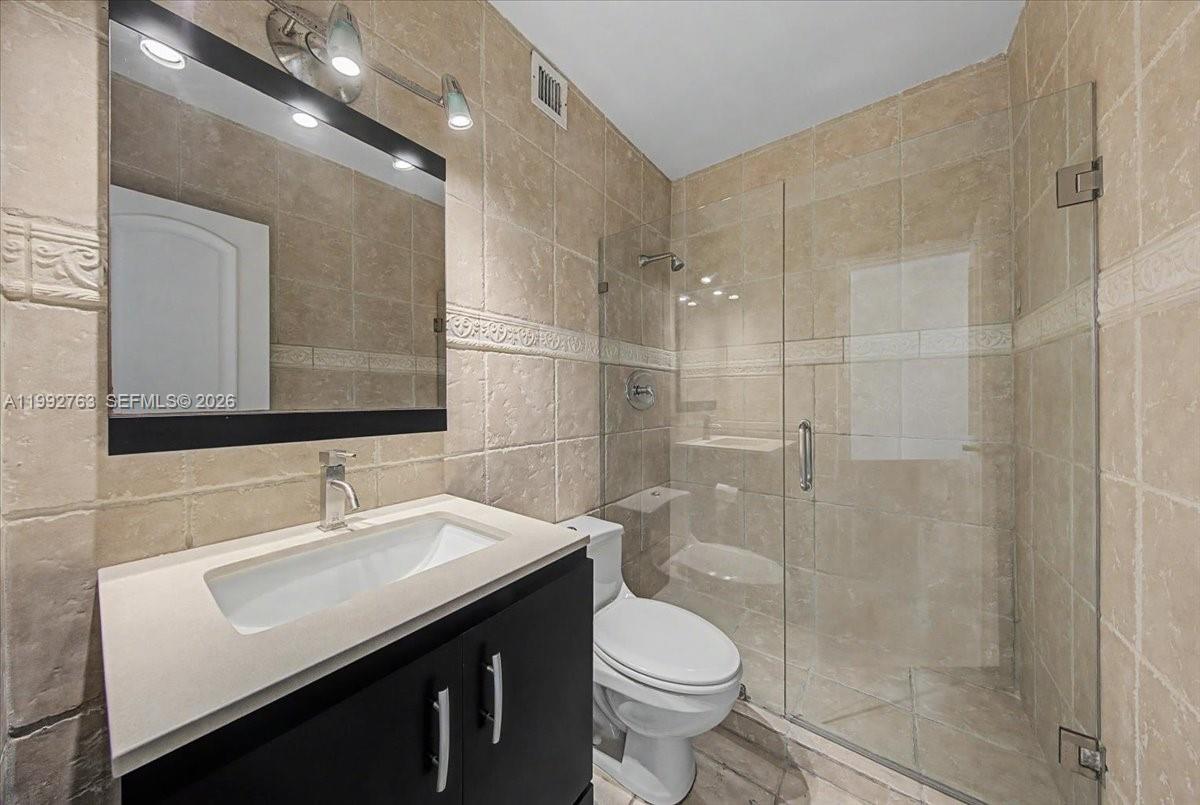 2451 Brickell Ave # 4F