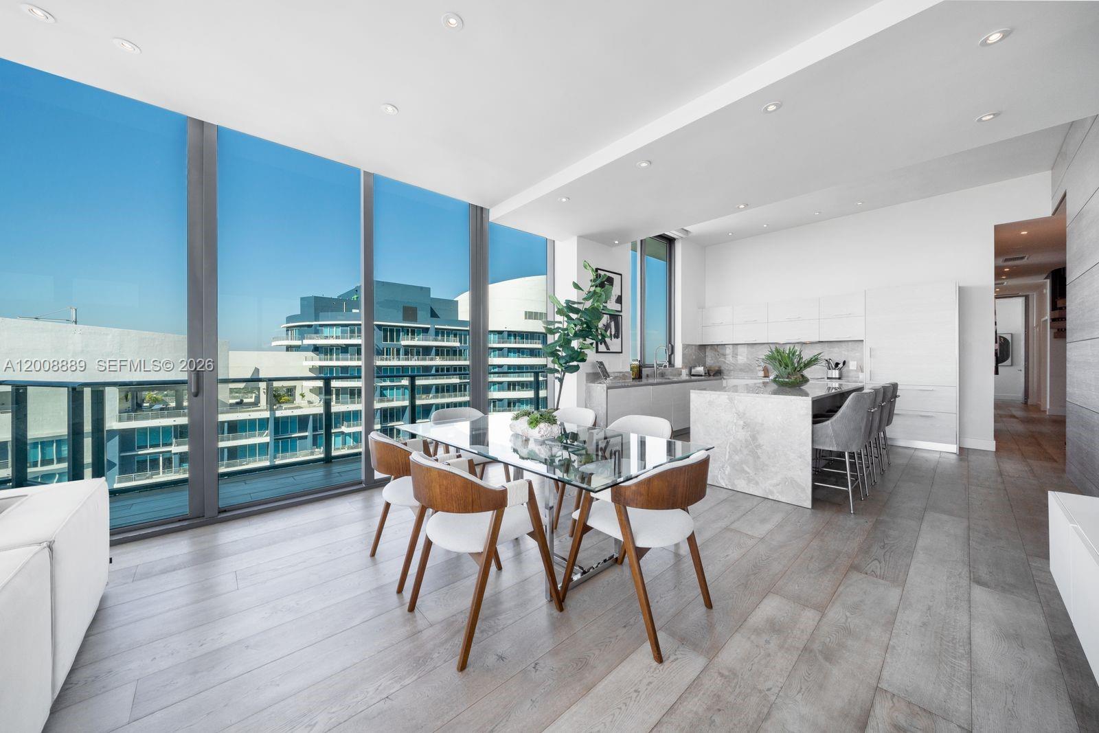 1300 S Miami Ave Unit: UPH4