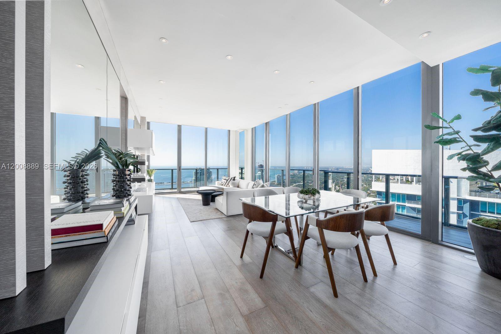 1300 S Miami Ave Unit: UPH4