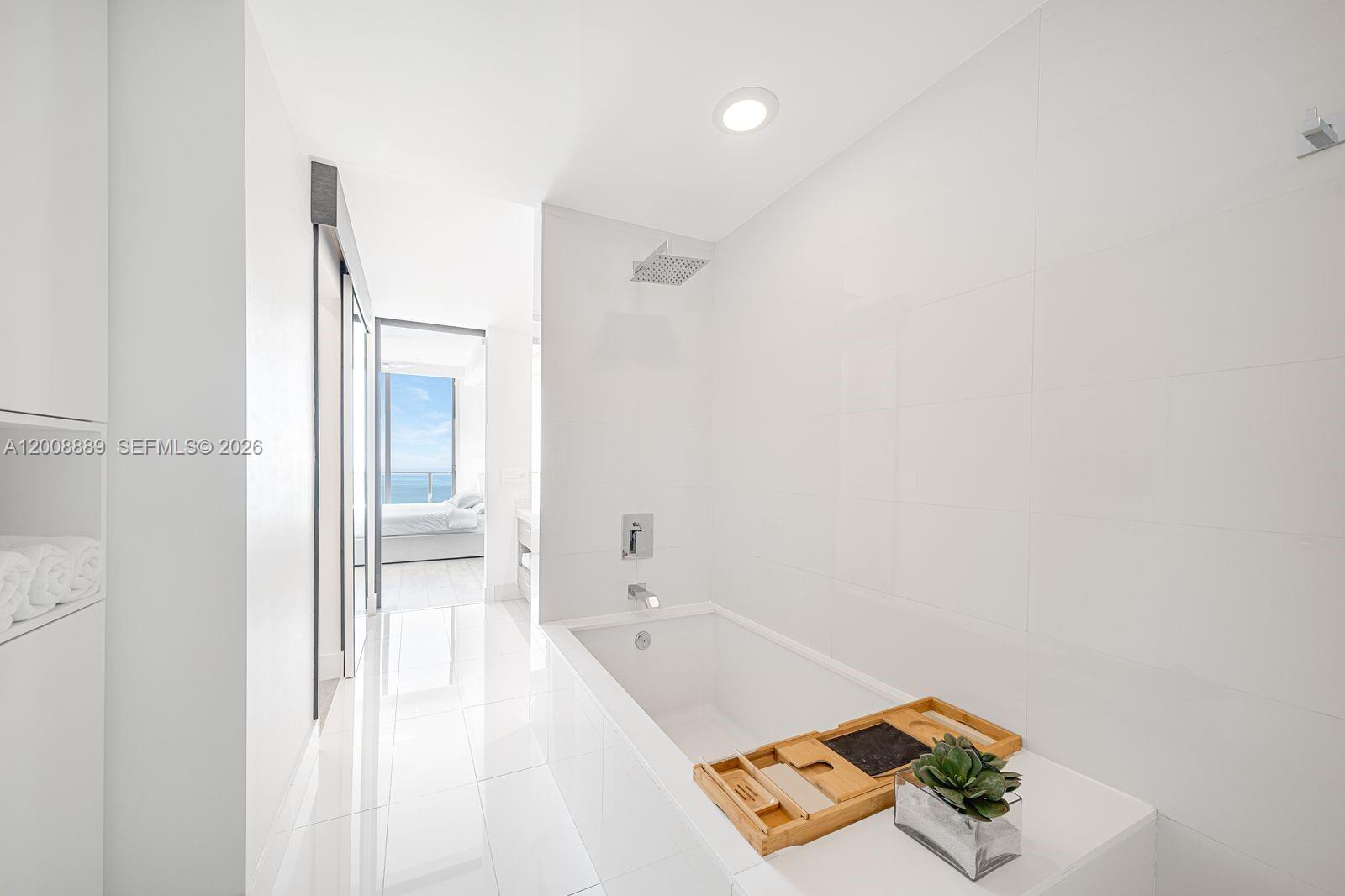 1300 S Miami Ave Unit: UPH4