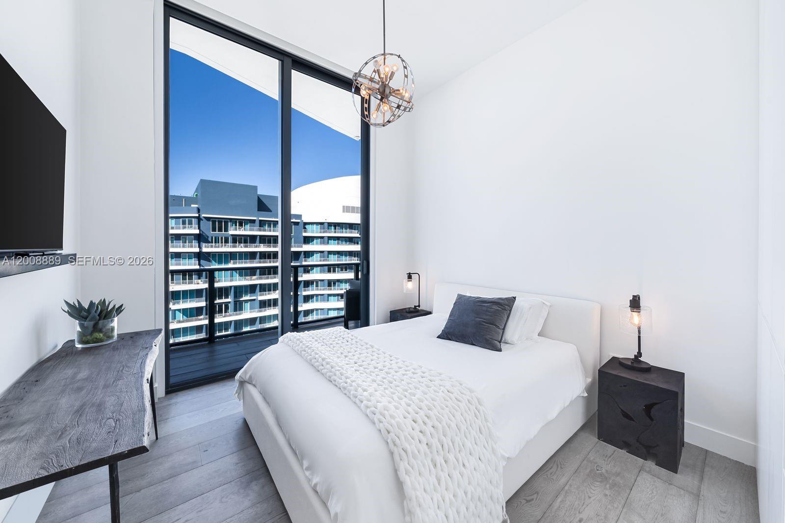 1300 S Miami Ave Unit: UPH4