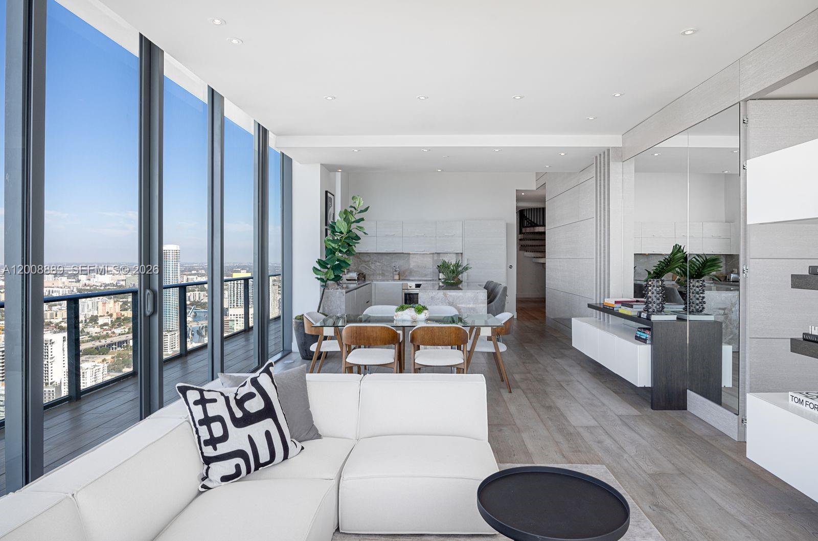 1300 S Miami Ave Unit: UPH4