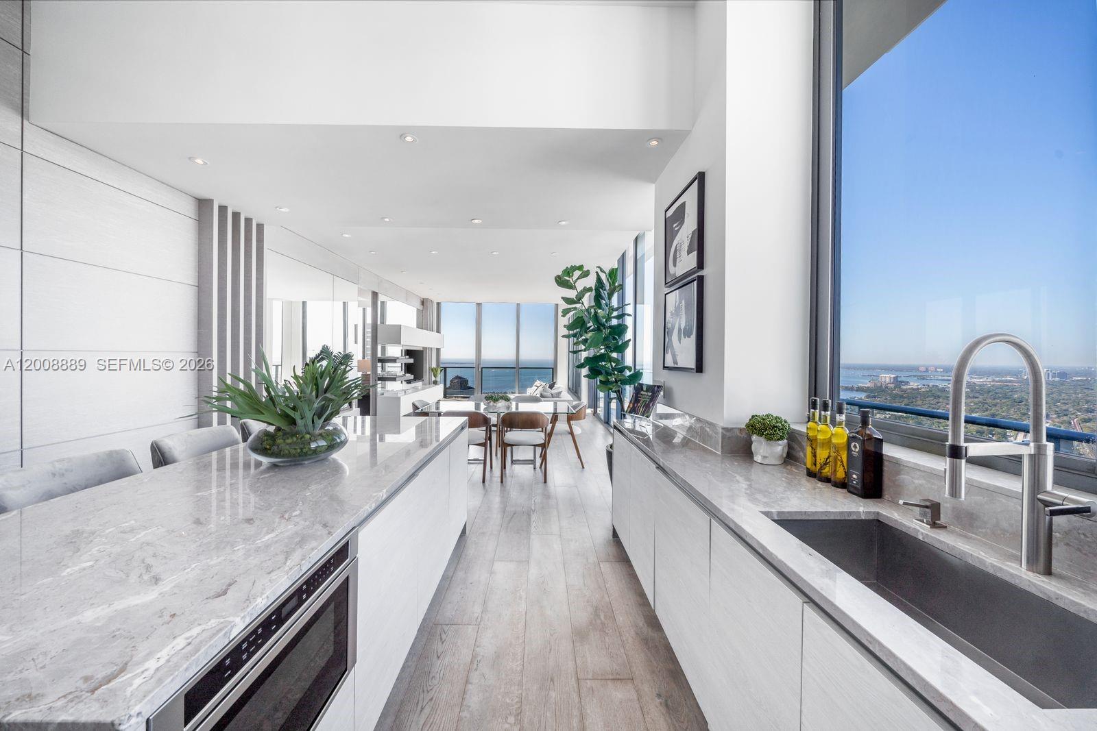 1300 S Miami Ave Unit: UPH4