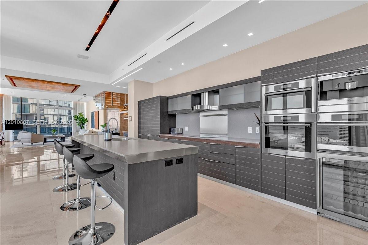 200 Biscayne Boulevard Way # 5401 Unit: PH 5401