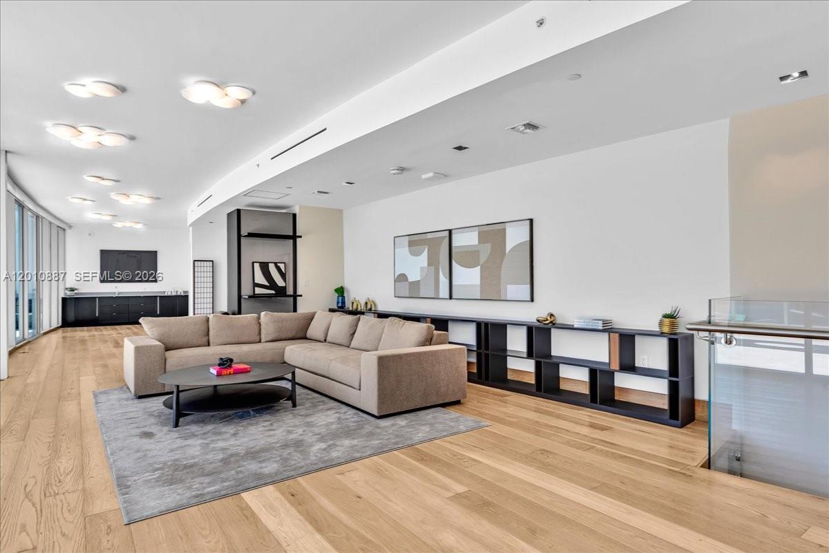 200 Biscayne Boulevard Way # 5401 Unit: PH 5401