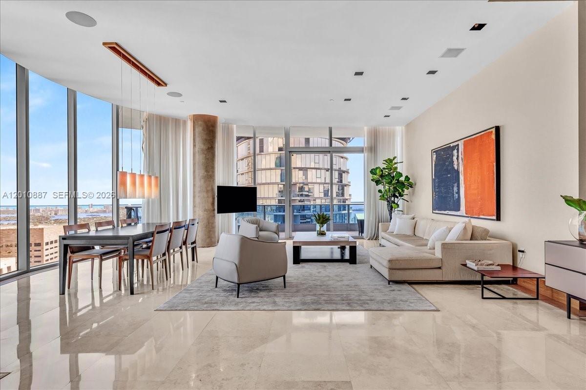 200 Biscayne Boulevard Way # 5401 Unit: PH 5401