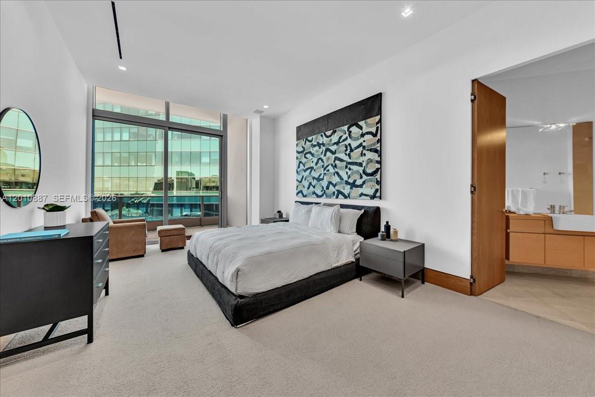 200 Biscayne Boulevard Way # 5401 Unit: PH 5401
