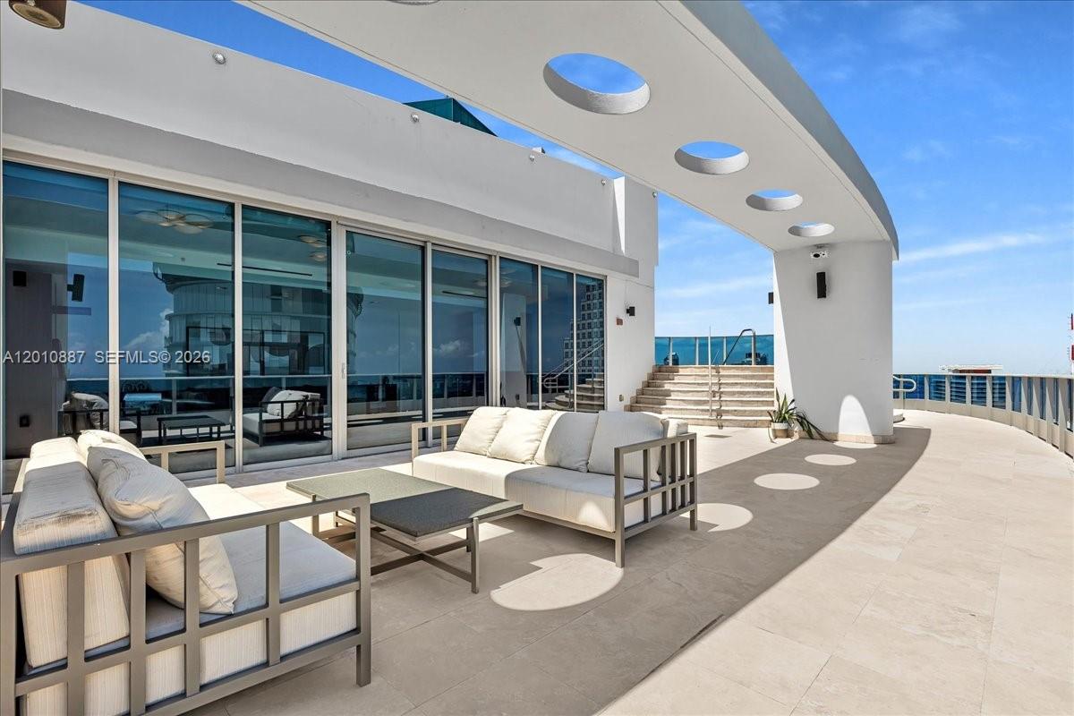 200 Biscayne Boulevard Way # 5401 Unit: PH 5401