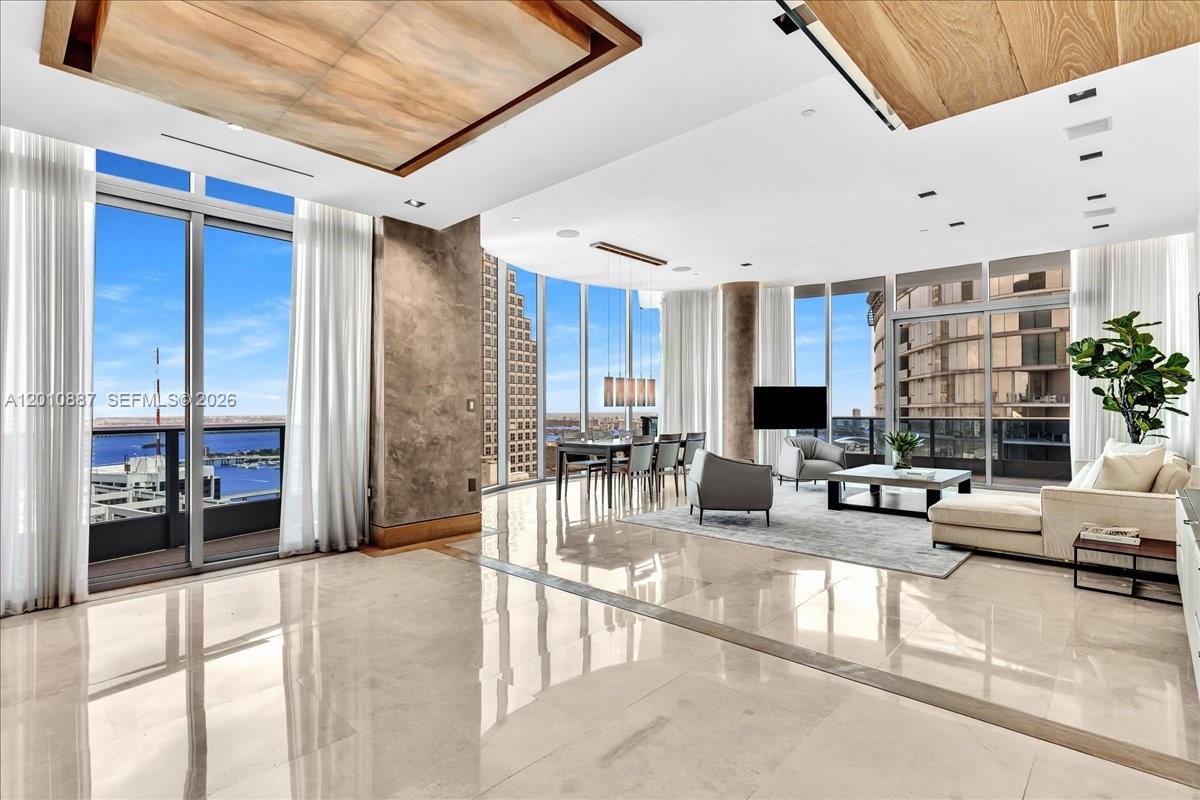200 Biscayne Boulevard Way # 5401 Unit: PH 5401