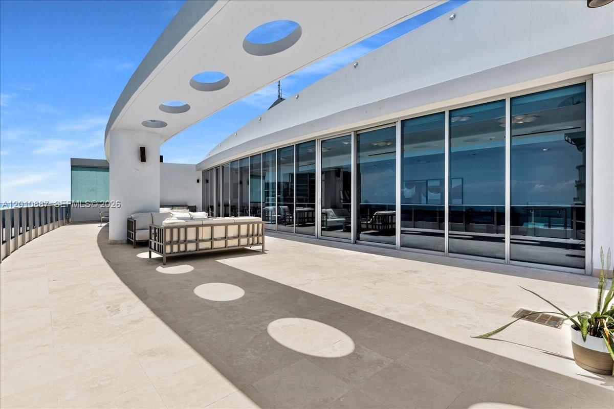 200 Biscayne Boulevard Way # 5401 Unit: PH 5401