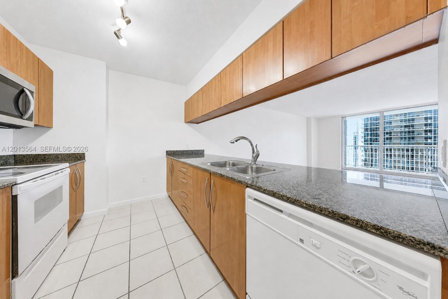 1200 Brickell Bay Dr # 3122