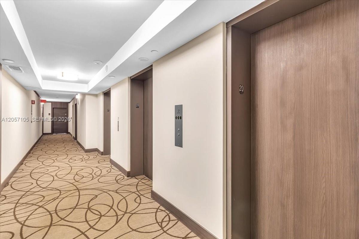 20515 E Country Club Dr # 2048