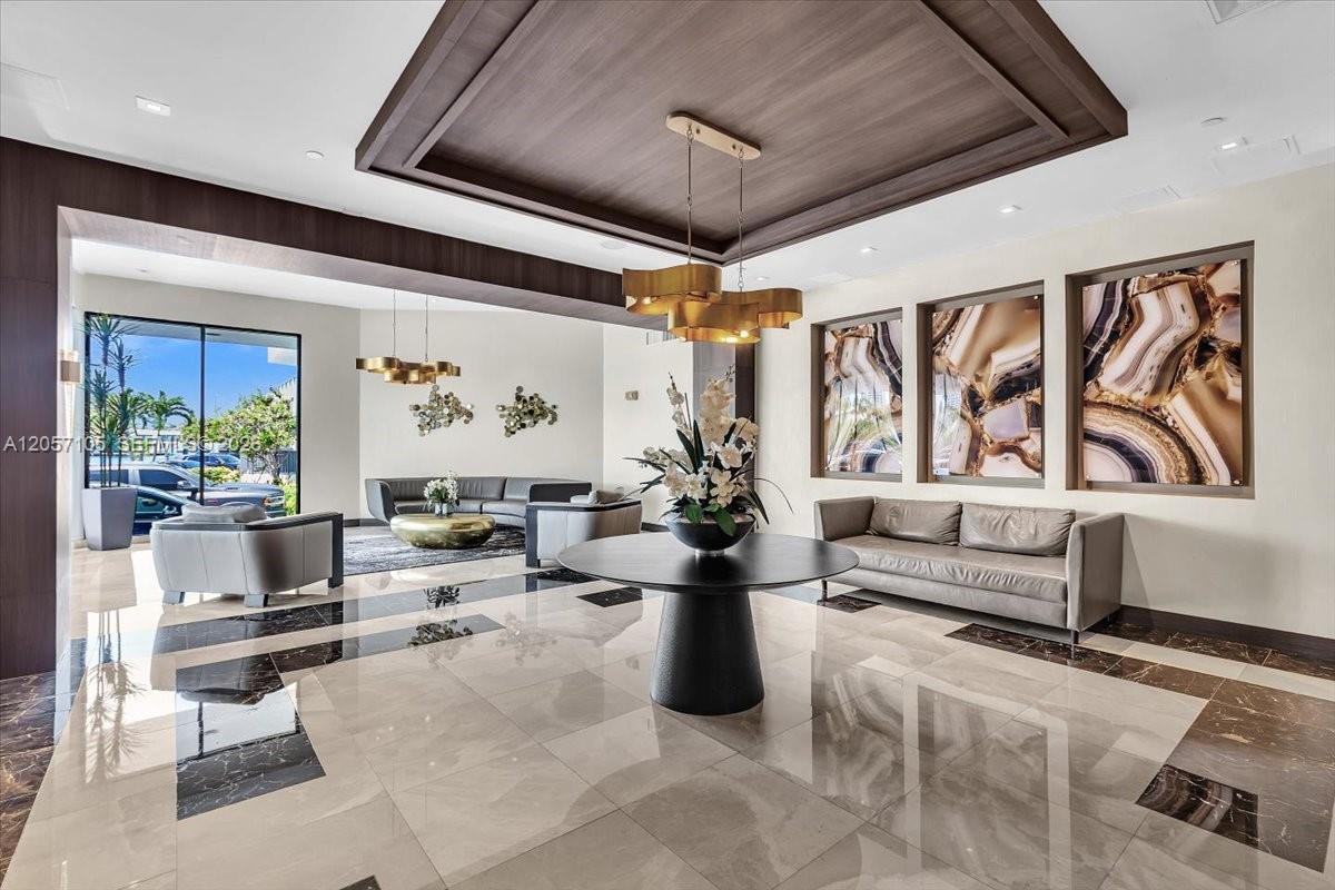 20515 E Country Club Dr # 2048