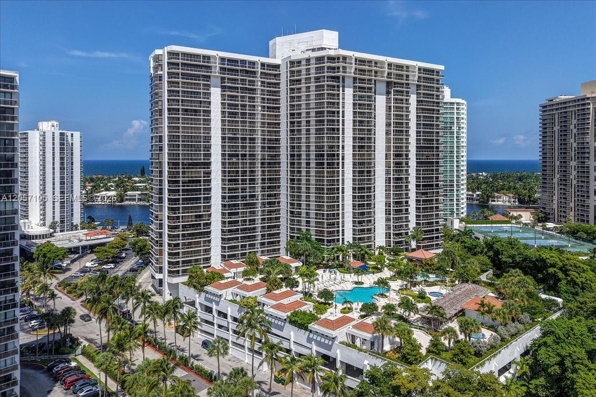20515 E Country Club Dr # 2048