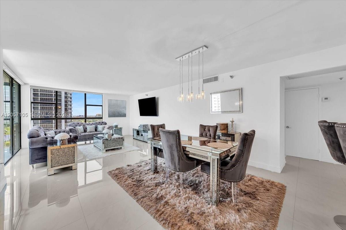 20515 E Country Club Dr # 2048