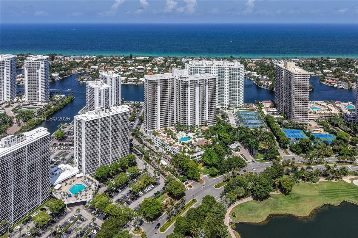 20515 E Country Club Dr # 2048