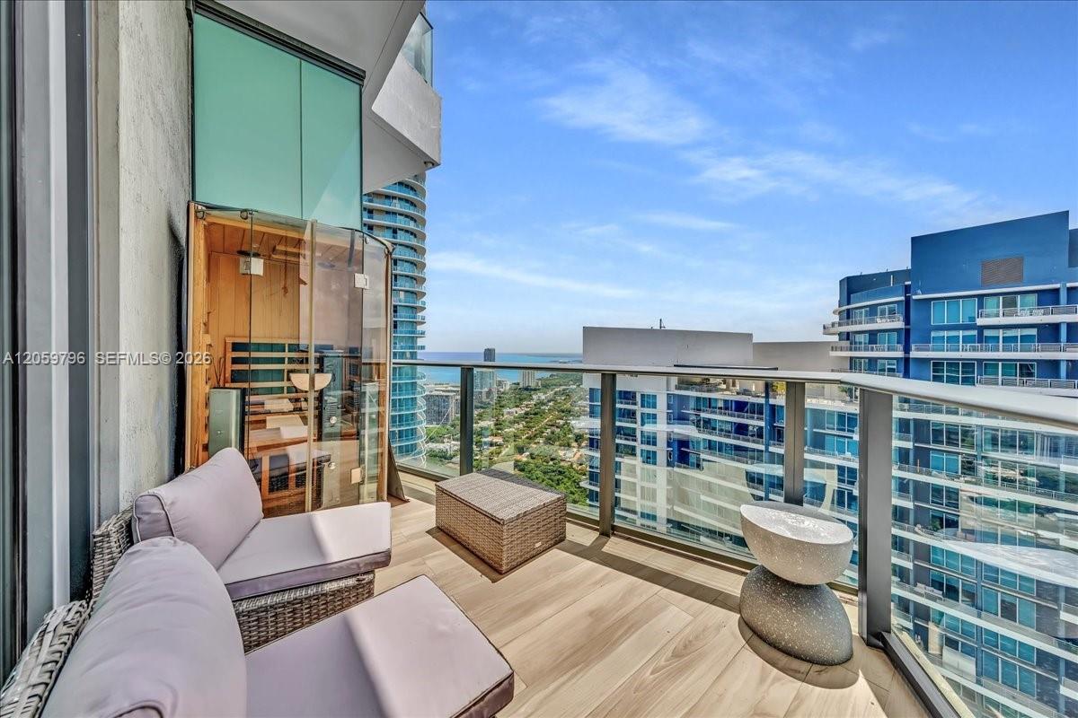 1300 S Miami Ave Unit: UPH5
