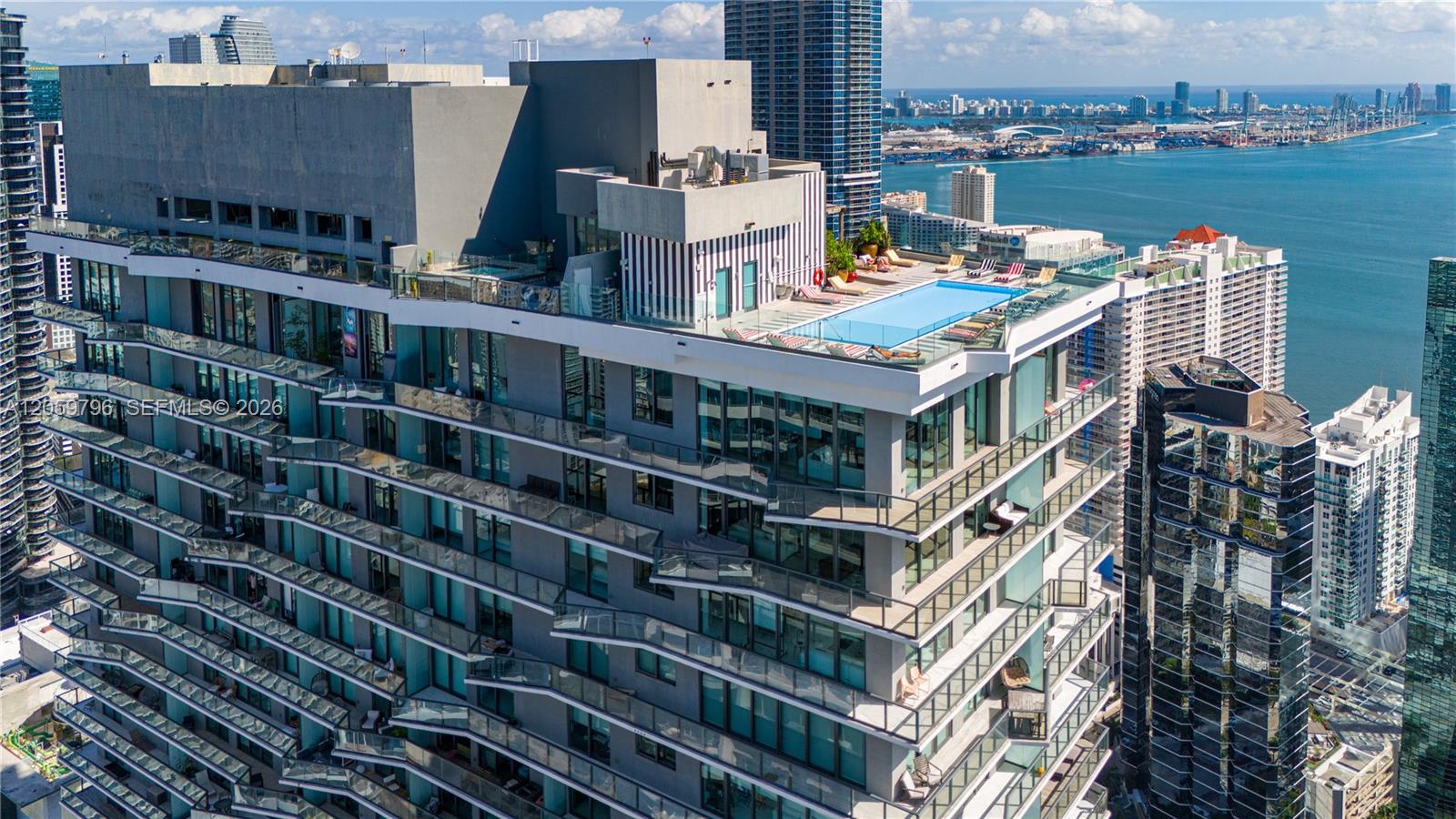 1300 S Miami Ave Unit: UPH5