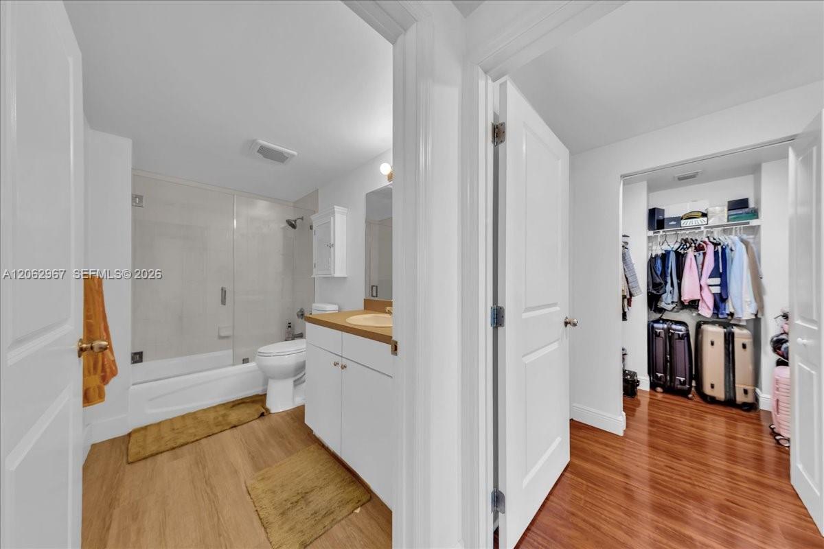 1250 S Miami Ave Unit: 2106