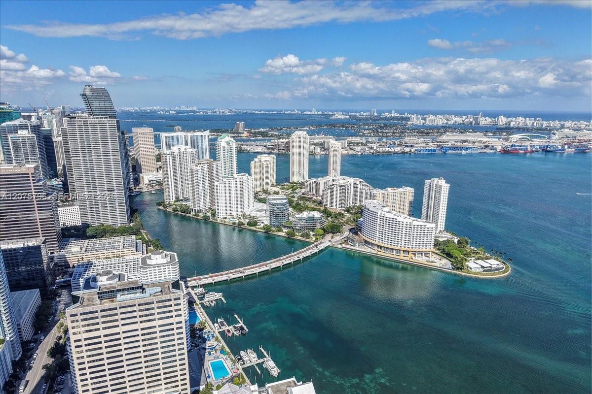 1300 S Miami Ave Unit: UPH4