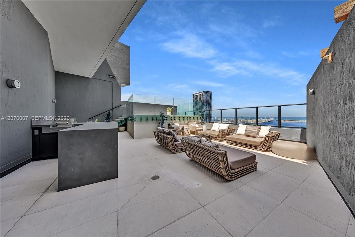 1300 SE Miami Ave Unit: UPH3