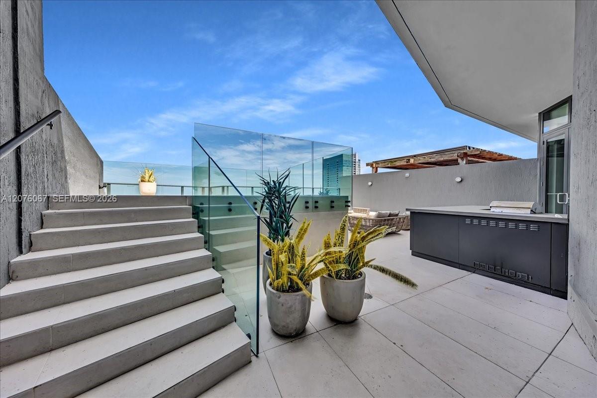 1300 SE Miami Ave Unit: UPH3