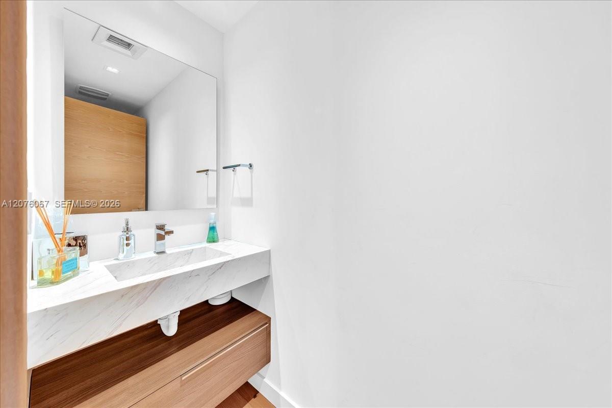 1300 SE Miami Ave Unit: UPH3