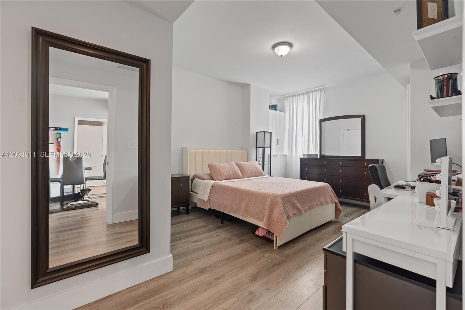 244 Biscayne Blvd # 2410