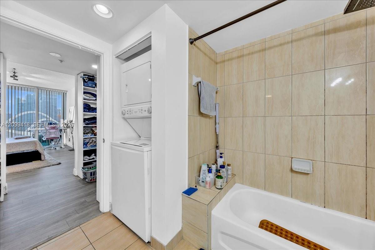 1750 N Bayshore Dr # 2510