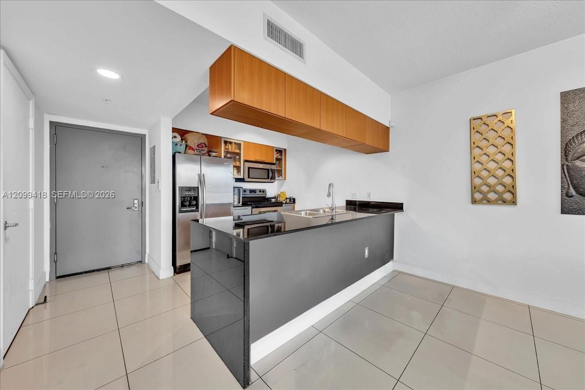 1750 N Bayshore Dr # 2510