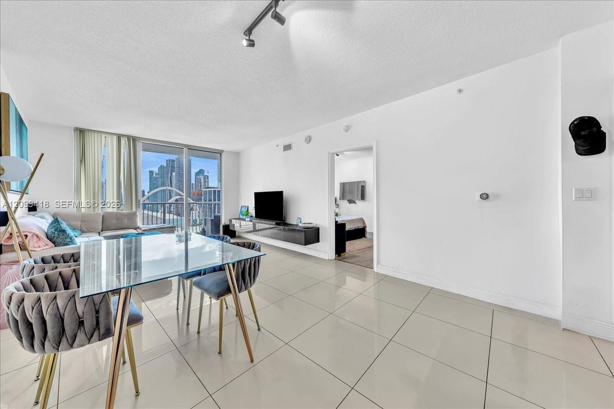 1750 N Bayshore Dr # 2510