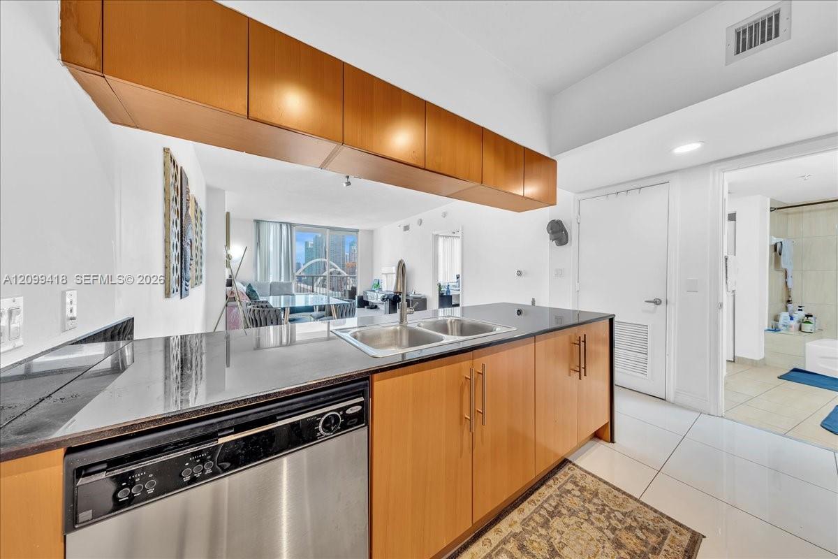 1750 N Bayshore Dr # 2510