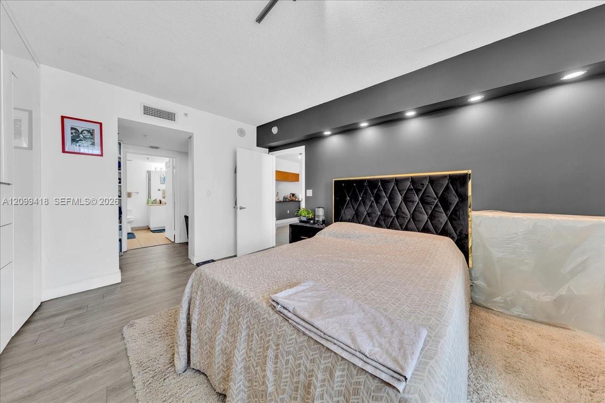 1750 N Bayshore Dr # 2510