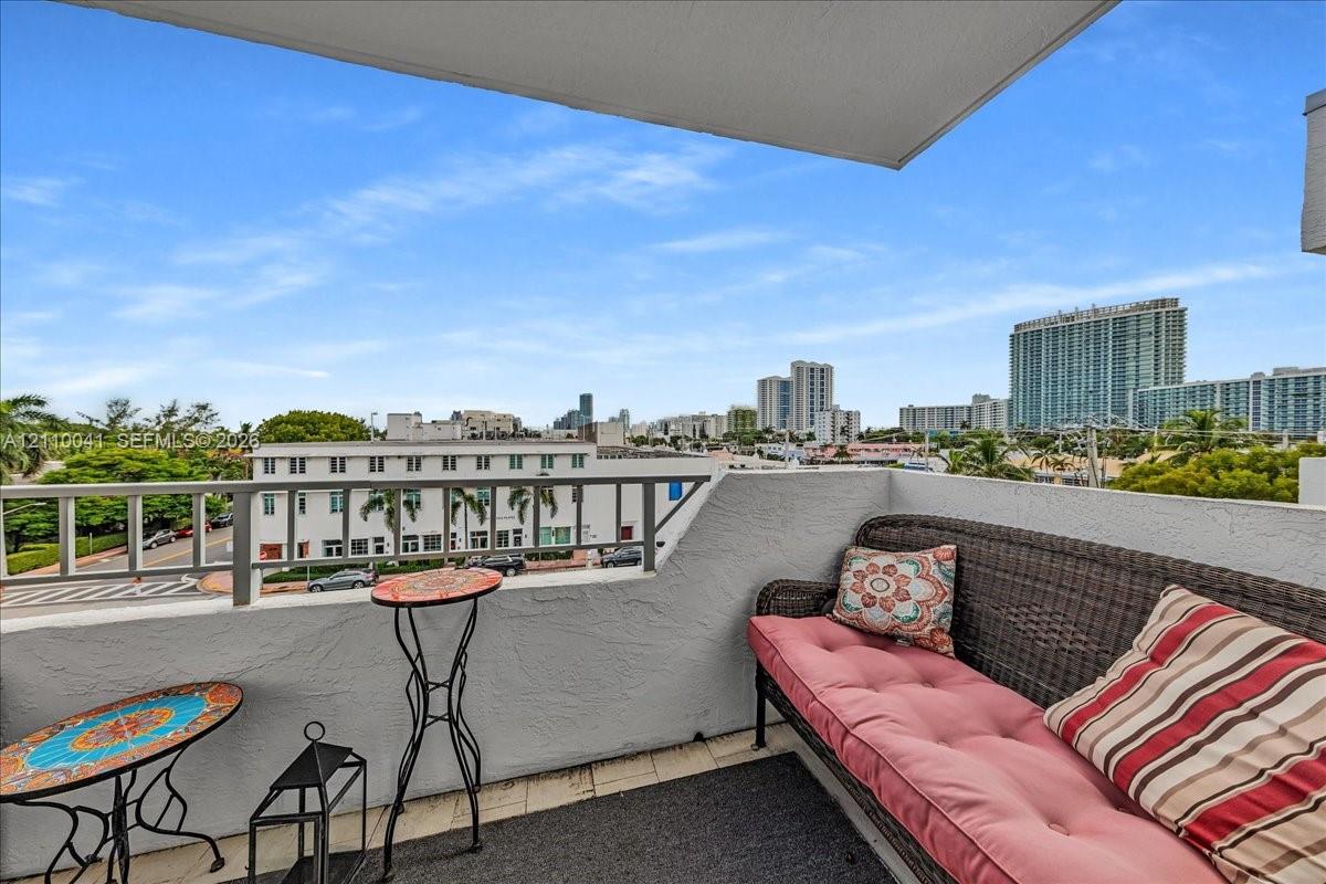 1610 Lenox Ave # 516