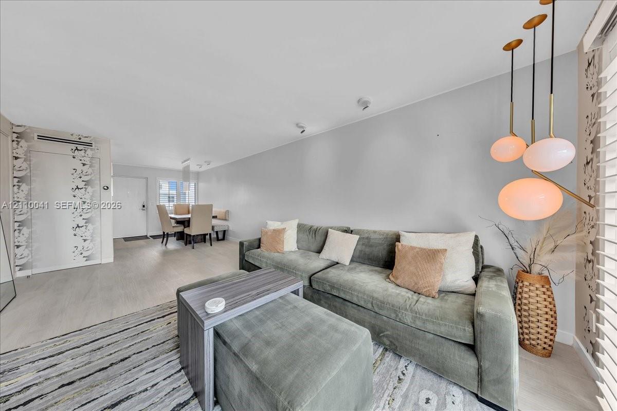 1610 Lenox Ave # 516