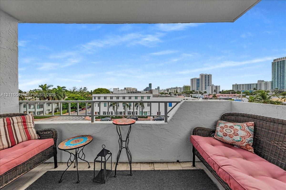 1610 Lenox Ave # 516