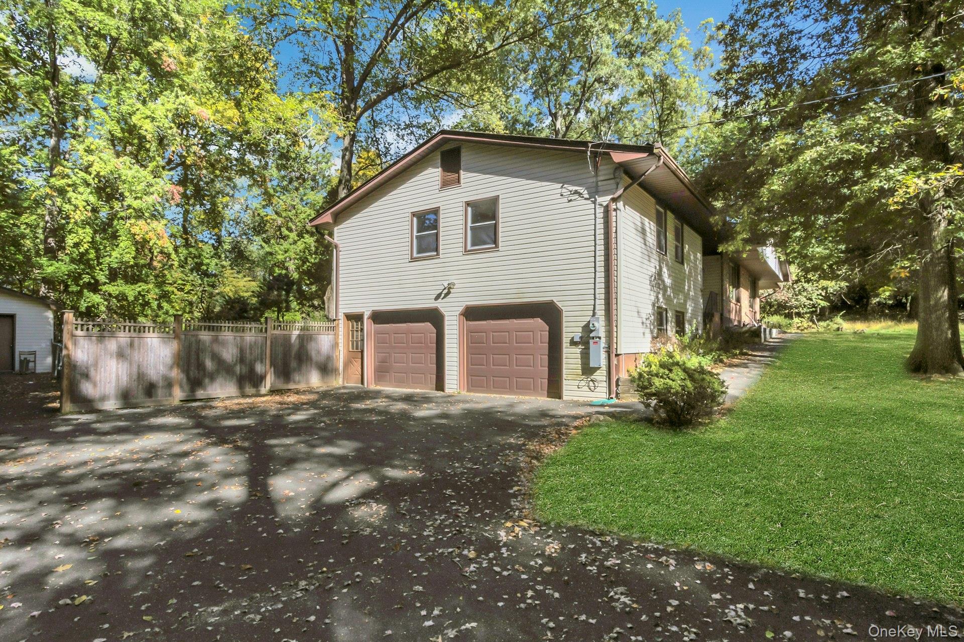 61 Rolling Ridge Road