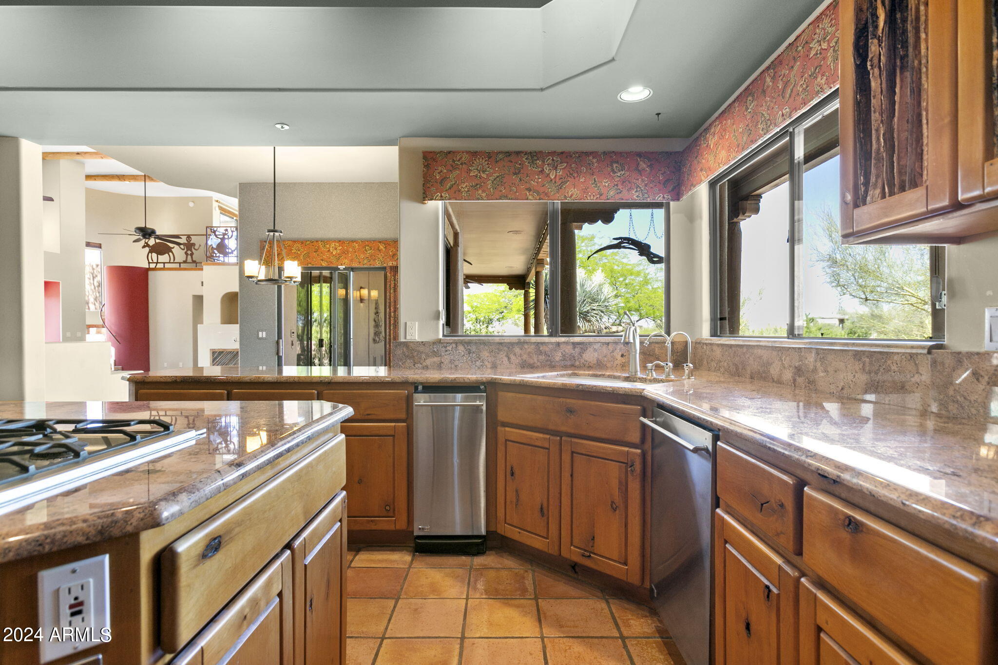 30600 N PIMA Road 76