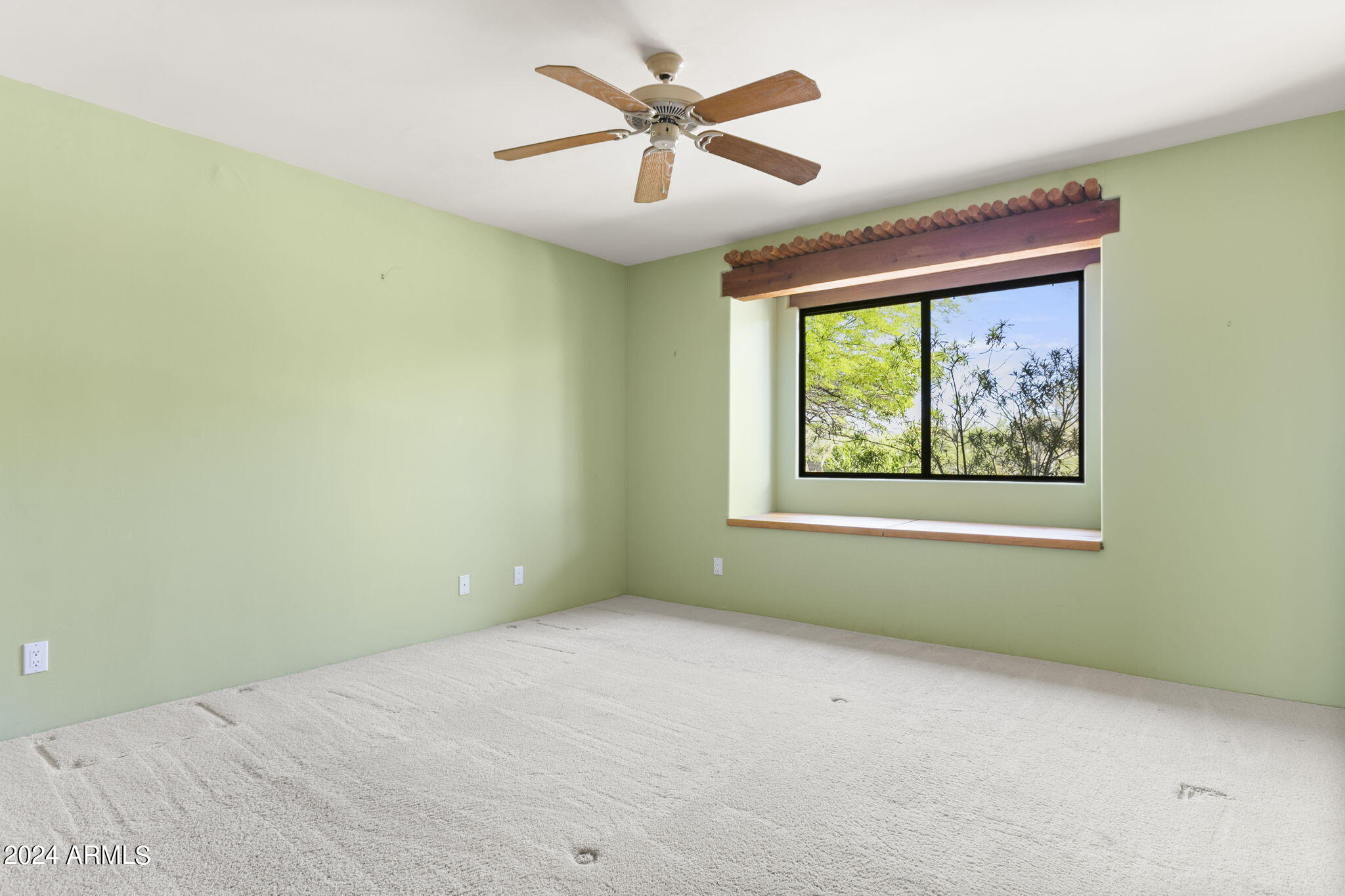 30600 N PIMA Road 76