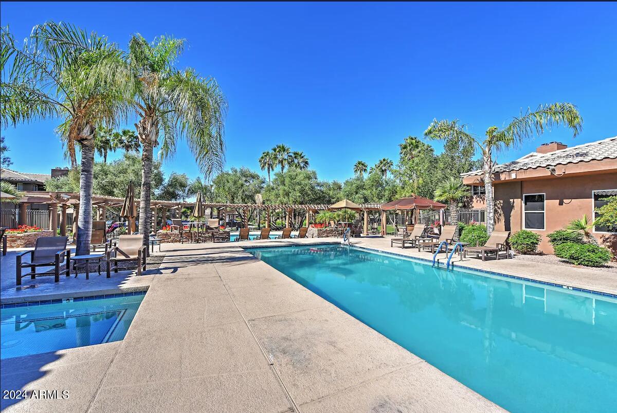 7009 E ACOMA Drive 1105