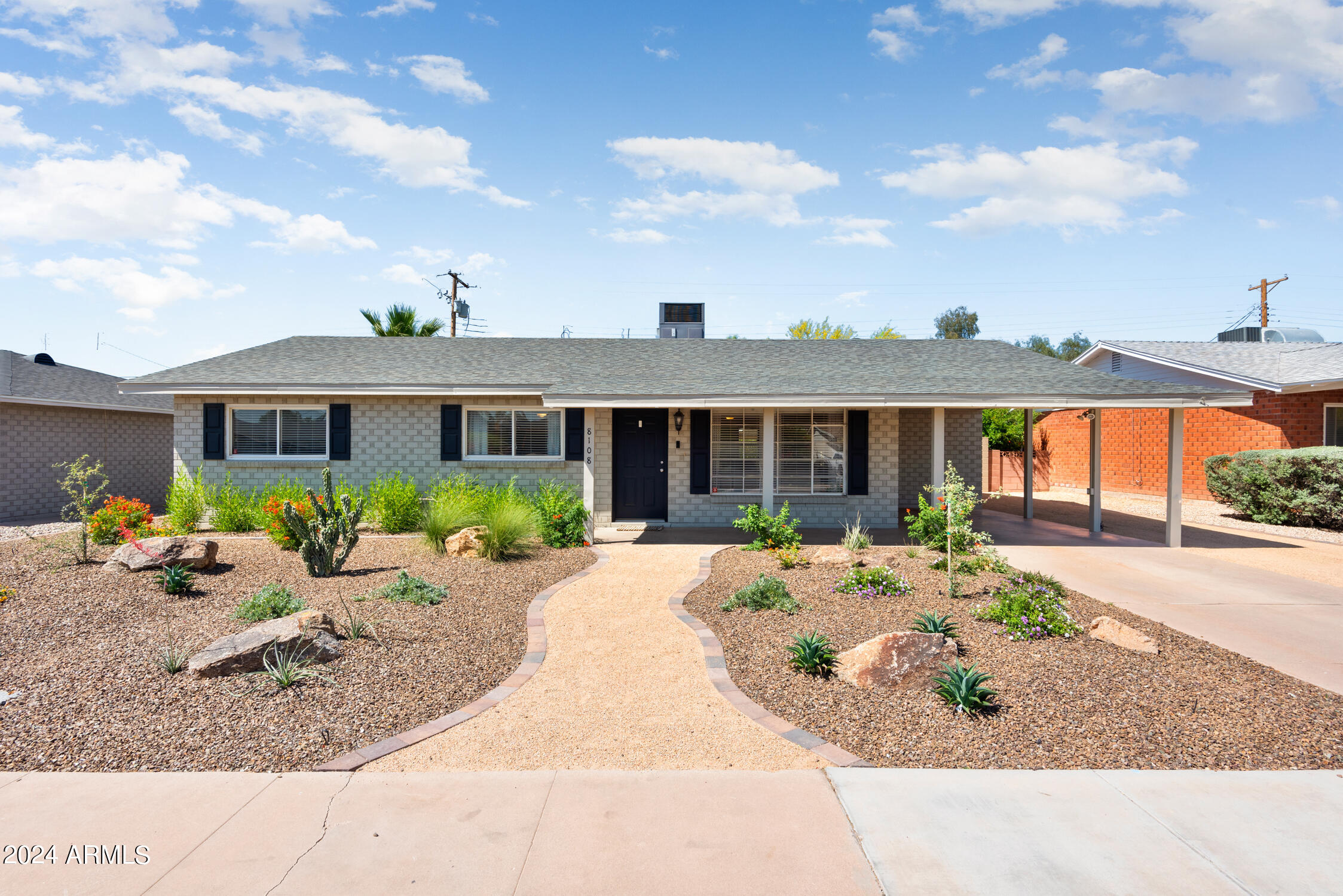 8108 E INDIANOLA Avenue