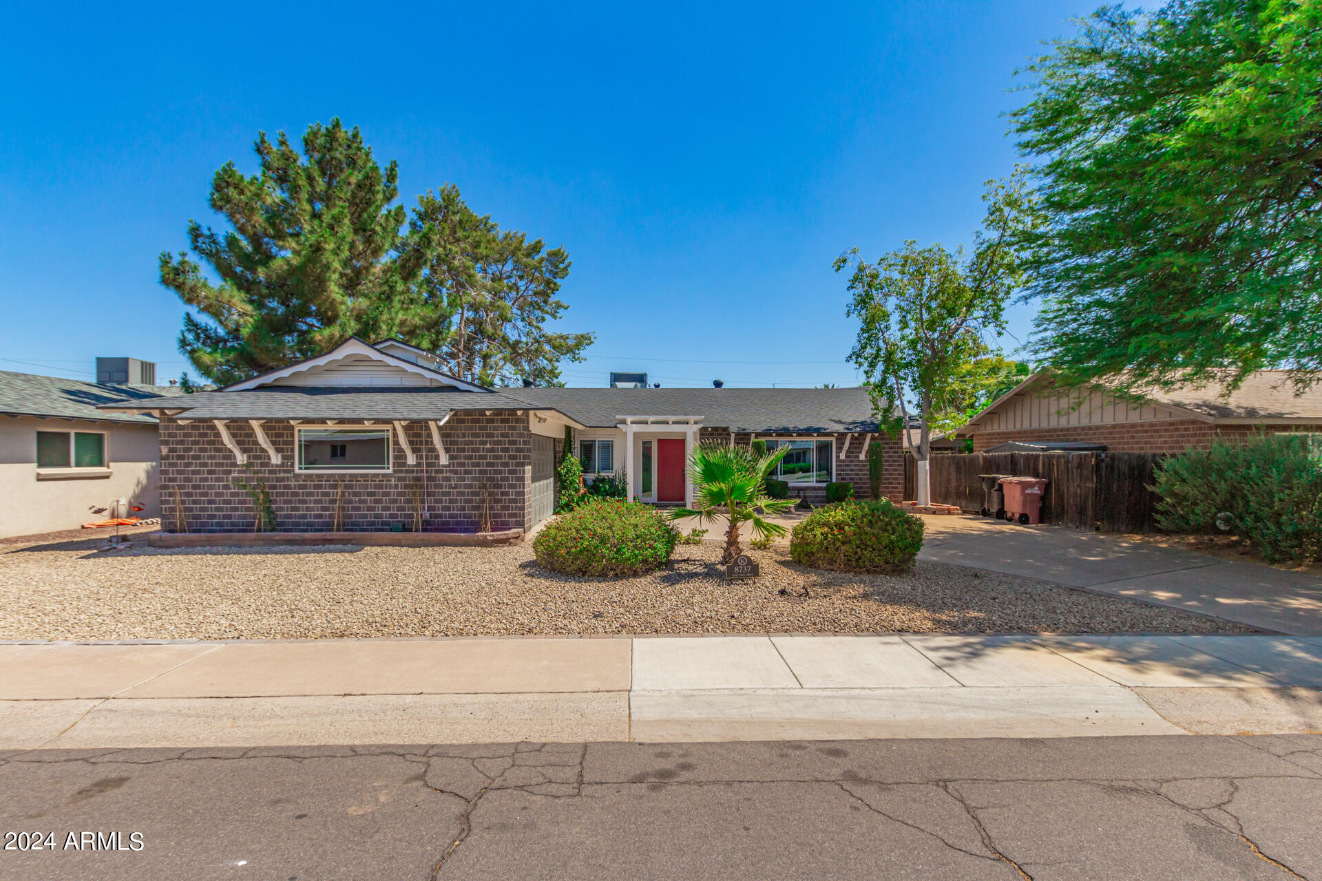 8737 E SAGE Drive