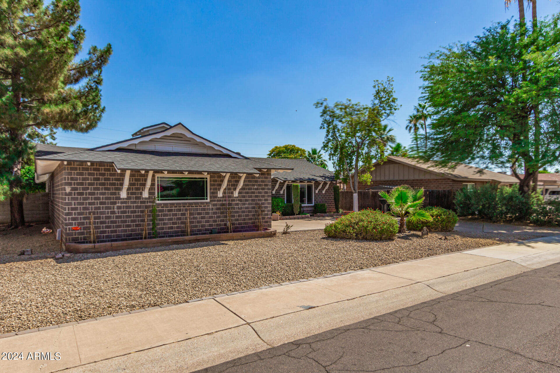 8737 E SAGE Drive