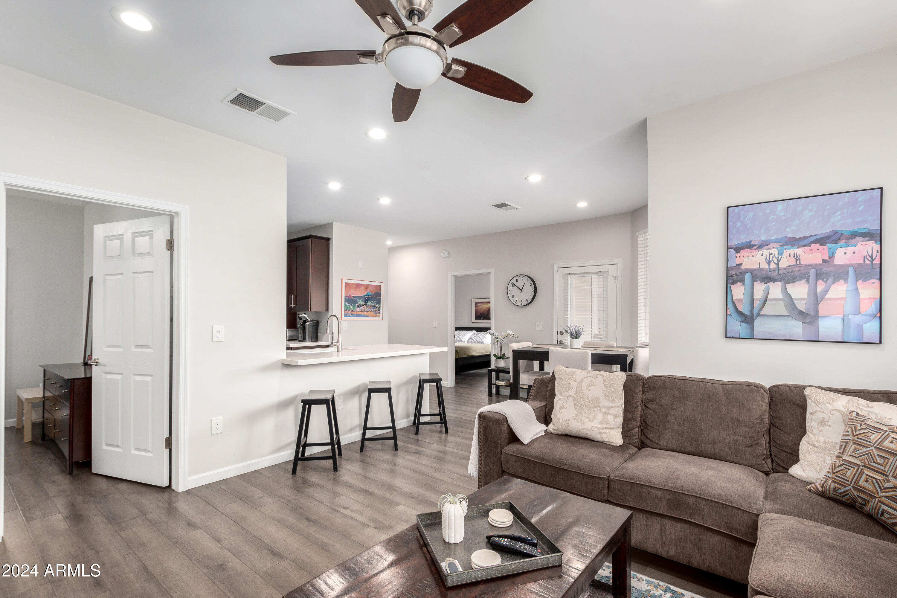 7009 E ACOMA Drive 1143