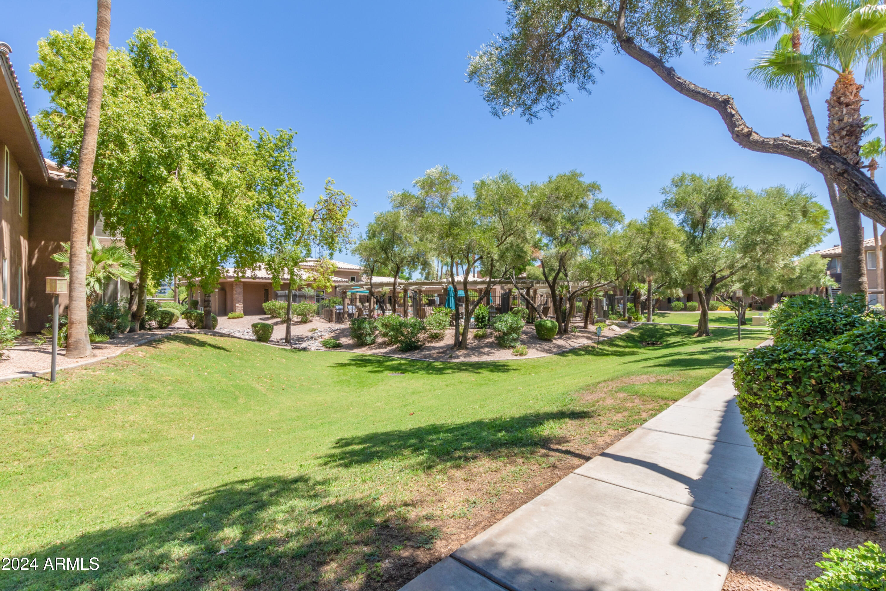 7009 E ACOMA Drive 1143