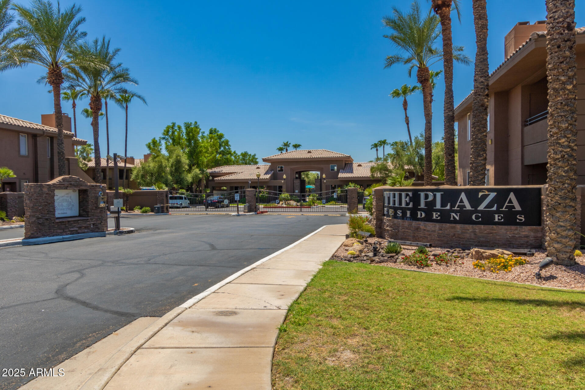 7009 E ACOMA Drive 1008